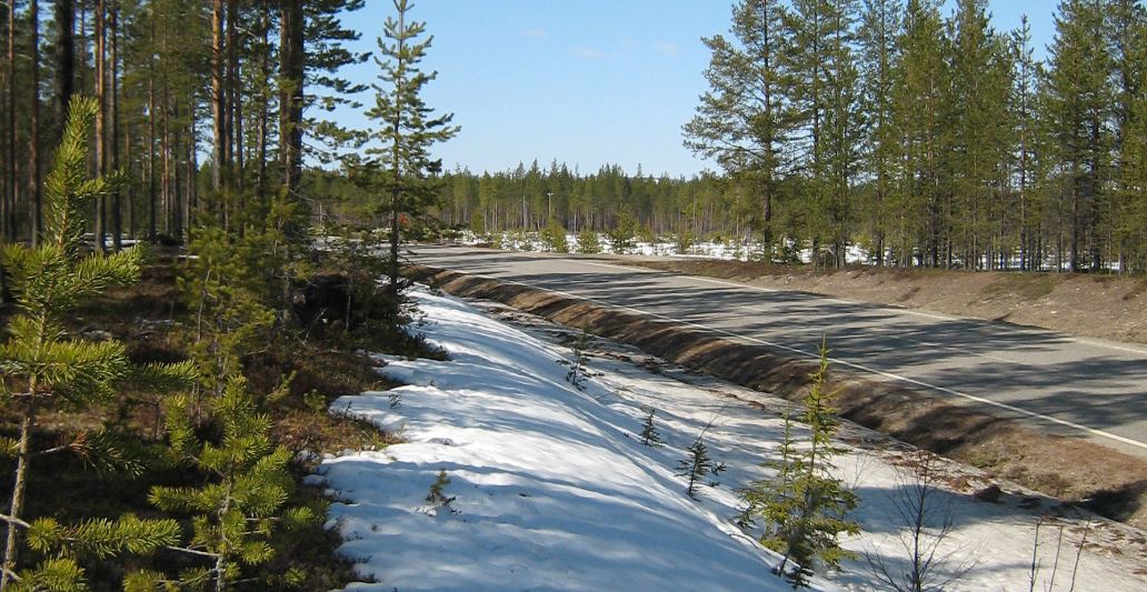 Väg 315, Utanbergsvallarna–Räta